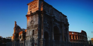 罗马斗兽场和君士坦丁拱门，延时拍摄