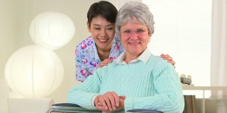 中国护士和老年病人