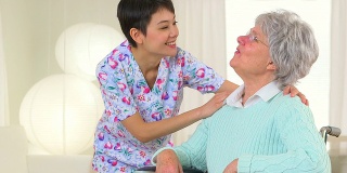 中国护士和老年病人