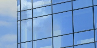 现代玻璃建筑外观