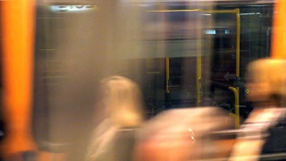有轨电车在苏黎世视频素材模板下载