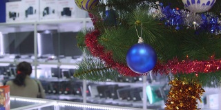 电子商店的圣诞树