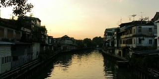 在曼谷的运河