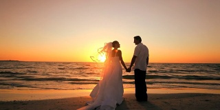 日落沙滩婚礼