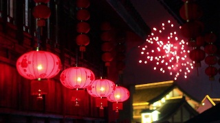 红灯笼和烟花，亚洲文化视频素材模板下载