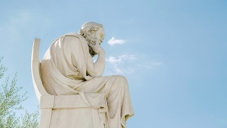 哲学家苏格拉底的雕像，时间流逝视频素材模板下载