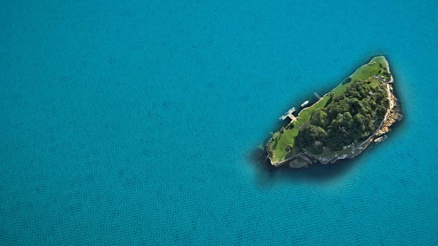 岛屿海蓝色的海洋