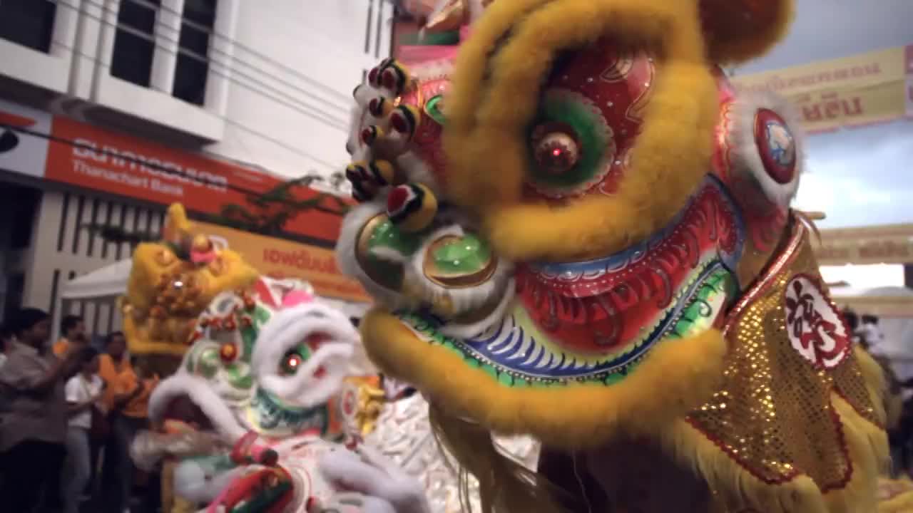 中国舞狮游行