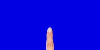 女性的手。移动电话。触屏手势。蓝色屏幕。
