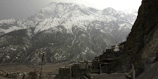 尼泊尔布拉加冈帕村，喜马拉雅山脉