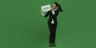 亚洲商界女性孤立绿屏绿背景感恩感谢标志