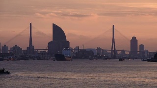 日出上上海市区景象，上海黄浦江，外滩风光视频素材模板下载