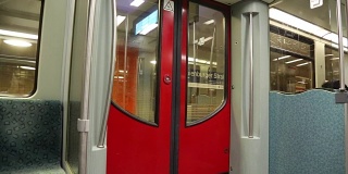 柏林地铁发车