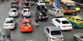曼谷的交通高峰时间