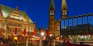 市场广场、市政厅和德国不来梅大教堂的夜景。时间流逝