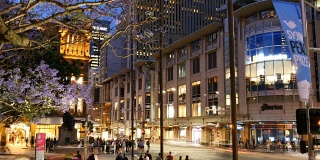 澳大利亚悉尼维多利亚女王大楼和市政厅街景