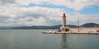地中海上的灯塔，圣特罗佩，法国