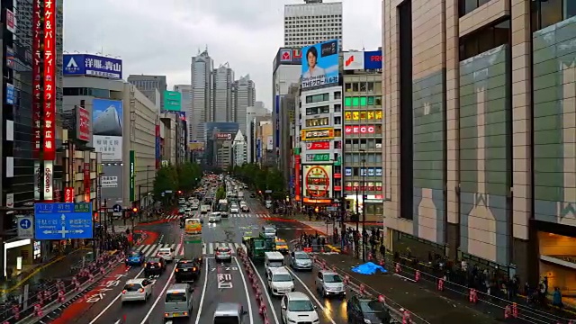 时光流逝:日本东京新宿地区
