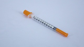 医用胰岛素注射器，白色，旋转视频素材模板下载