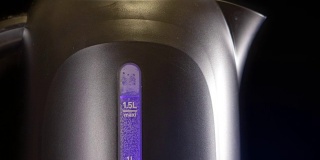电水壶，被测量的标记水位红色-沸腾的标志