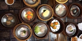 吃蒸点心，俯视各种中国传统美食