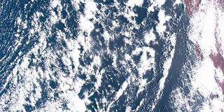在国际空间站上飞越地球。这段视频由美国宇航局提供。第2部分。