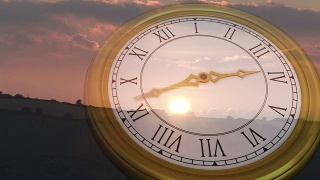 随着太阳的落山，时钟滴答作响视频素材模板下载