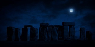 满月之夜的巨石阵