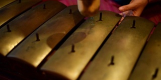 演奏爪哇佳美兰乐器——北京
