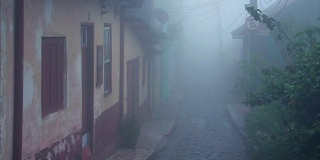 小镇薄雾/乡村雨天