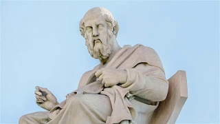 特写古希腊哲学家柏拉图的大理石雕像视频素材模板下载