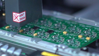 电子芯片制造。生产印刷电路板视频素材模板下载