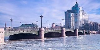 桥。圣彼得堡。俄罗斯