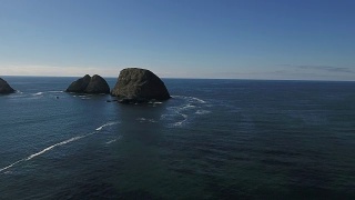海岸的岩石视频素材模板下载