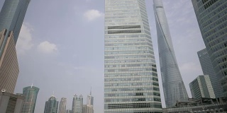上海商务区摩天大楼时光流逝