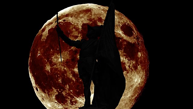征服者号的剪影和巨大的月亮