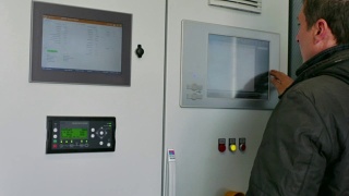 生物燃气热电厂控制面板视频素材模板下载