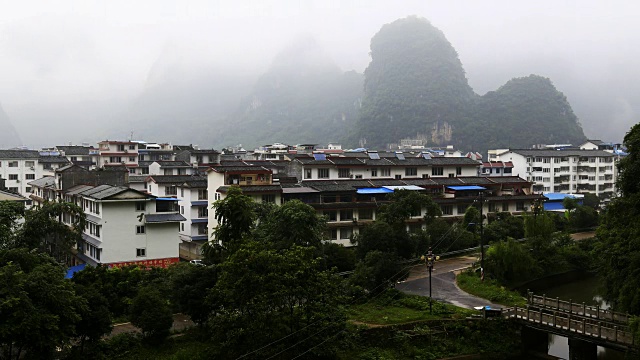 迷雾山、漓江、民居、阳朔