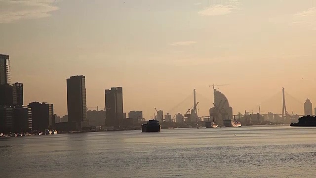 日出在上海浦东