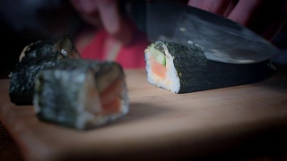 4K传统厨师切鲜寿司卷视频素材模板下载