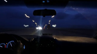 在夜间驾驶的面包车内的时间流逝视频素材模板下载