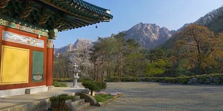 韩国雪岳山国家公园的春天