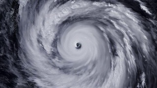 来自太空的飓风风暴龙卷风，卫星图像。视频素材模板下载