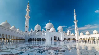 谢赫扎耶德大清真寺位于阿拉伯联合酋长国首都阿布扎比视频素材模板下载