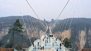 中国张家界的玻璃桥视频素材模板下载