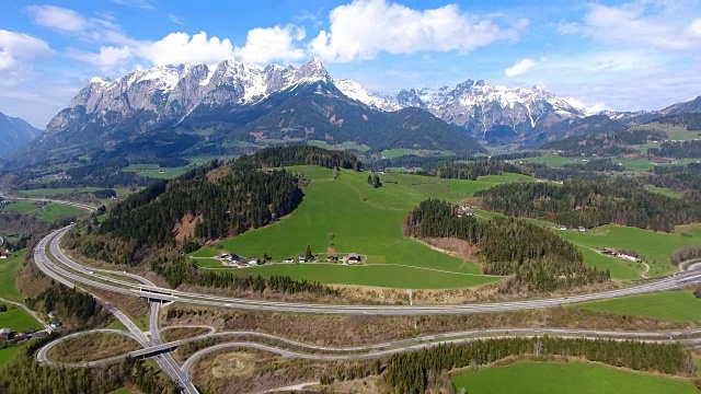 奥地利山路鸟瞰图