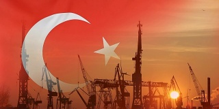 日落时土耳其国旗的工业概念