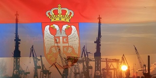 日落时塞尔维亚国旗的工业概念
