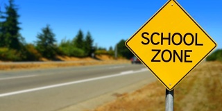 学校区域黄色菱形标志，交通道路标志，无缝环路