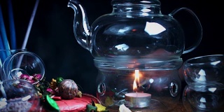 4k经典玻璃茶壶和蜡烛